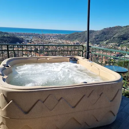 Bed and Breakfast La Terrazza Sui Fieschi 4*